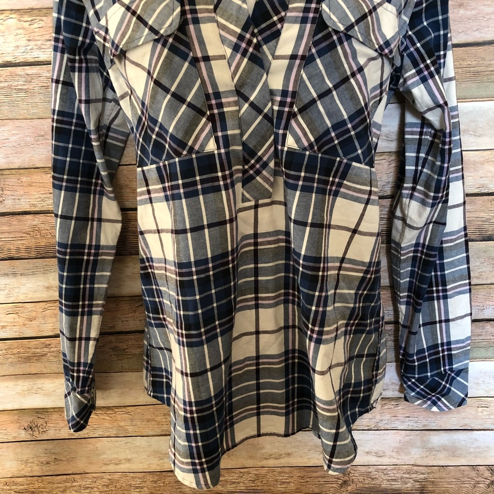 Banana Republic Plaid Half Button shirt - Picture 3 of 7